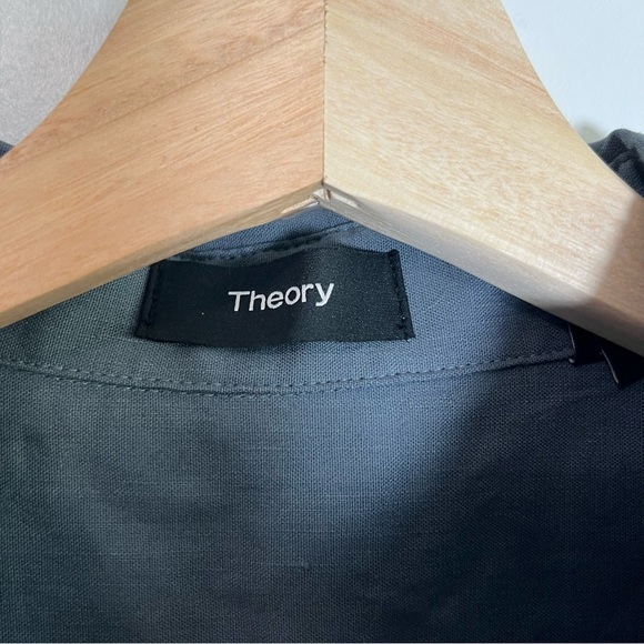 Theory Dark Gray Cropped Sleeveless Button Up Collared Shirt, Size Medium - Picture 3 of 7